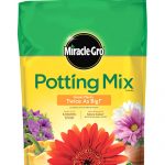 Miracle-Gro Potting Mix 8 qt.